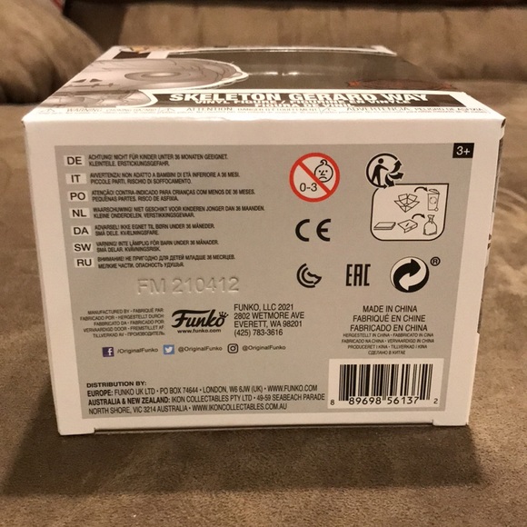 Platinum Skeleton Gerard Way Funko #41 - Picture 7 of 7